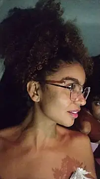 Emanuelle manu online show from April 18, 2026, 4:15 am