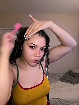 Snapshot of ladylavish chatting on December 4, 2024, 8:50 am ladylavish online show from December 4, 2024, 8:50 am