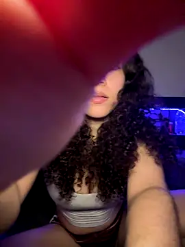 Snapshot of ladylavish chatting on December 16, 2025, 5:44 am ladylavish online show from December 16, 2025, 5:44 am