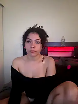 Snapshot of ladylavish chatting on September 27, 2025, 7:03 am ladylavish online show from September 27, 2025, 7:03 am