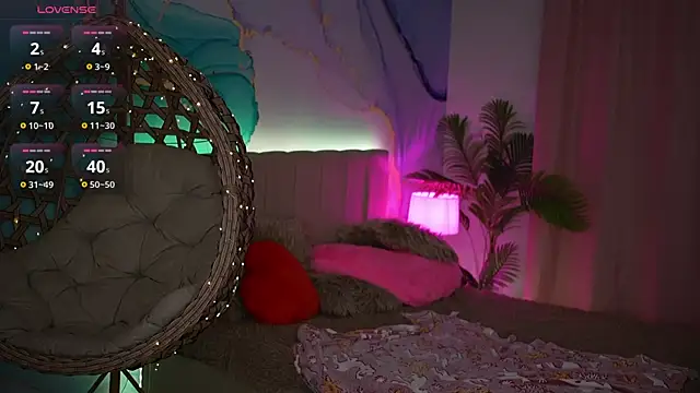 DonnaLustt online show from March 27, 2026, 8:26 am