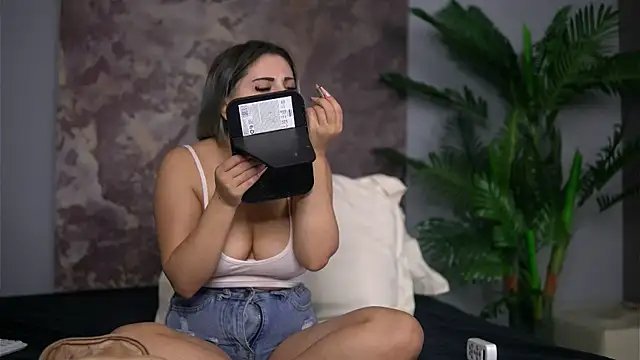 Snapshot of AudreySosa chatting on November 18, 2025, 10:02 pm AudreySosa online show from November 18, 2025, 10:02 pm