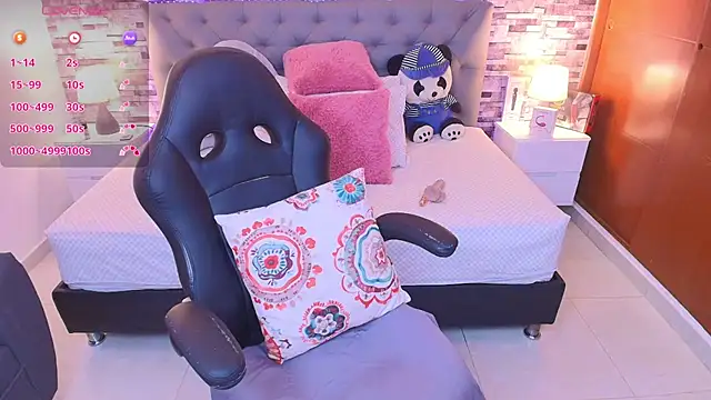 italy   boobs online show from November 14, 2025, 11:03 am