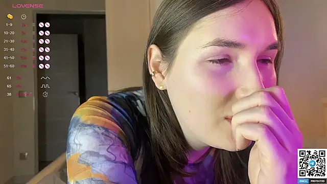 Snapshot of Maria_Bowie chatting on December 14, 2025, 8:58 pm Maria Bowie online show from December 14, 2025, 8:58 pm