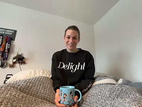 Snapshot of MissSwitch chatting on January 3, 2025, 1:46 pm MissSwitch online show from January 3, 2025, 1:46 pm