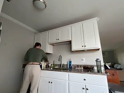 Snapshot of MissSwitch chatting on March 21, 2025, 12:50 pm MissSwitch online show from March 21, 2025, 12:50 pm