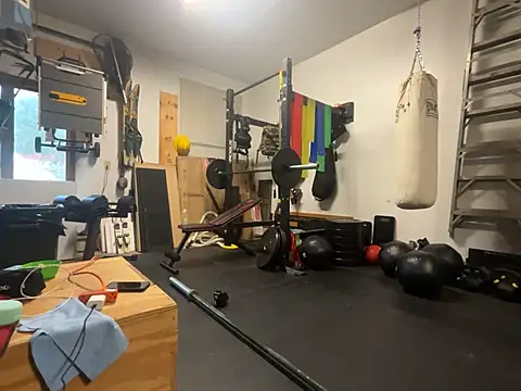 Snapshot of MissSwitch chatting on December 18, 2024, 5:21 pm MissSwitch online show from December 18, 2024, 5:21 pm