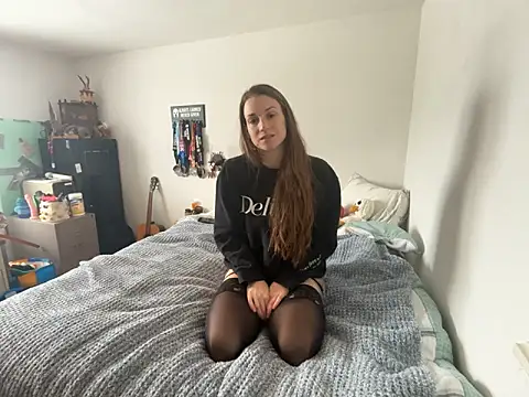 Snapshot of MissSwitch chatting on January 14, 2025, 5:45 pm MissSwitch online show from January 14, 2025, 5:45 pm