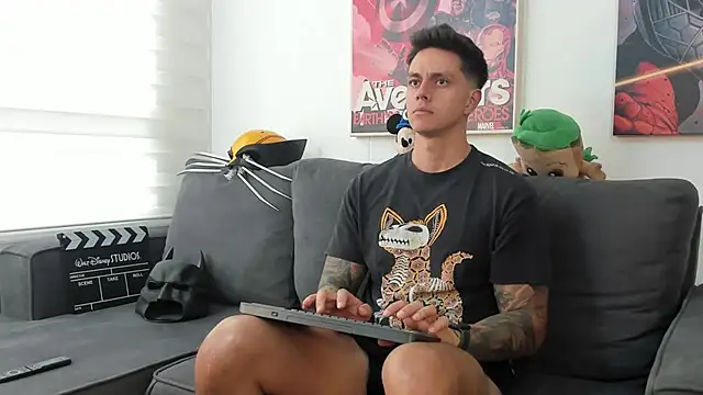 JeanBroc online show from November 28, 2025, 7:58 pm