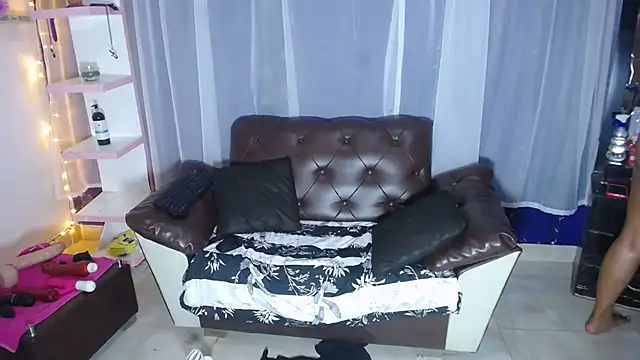 Alexahottxx online show from December 23, 2025, 2:22 am