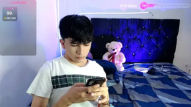 Snapshot of benji_hoter chatting on September 16, 2025, 3:35 pm benji hoter online show from September 16, 2025, 3:35 pm