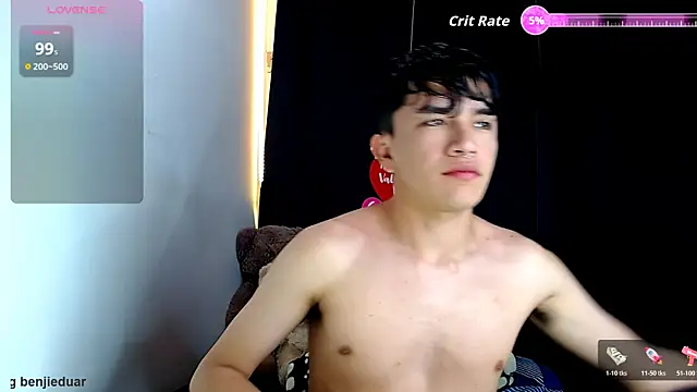 Snapshot of benji_hoter chatting on February 11, 2026, 1:00 pm benji hoter online show from February 11, 2026, 1:00 pm