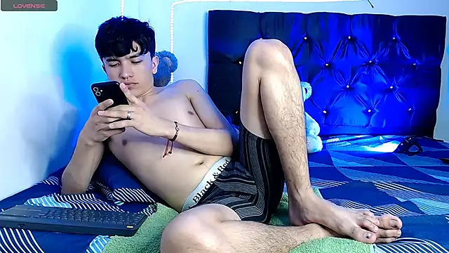 Snapshot of benji_hoter chatting on September 21, 2025, 10:15 pm benji hoter online show from September 21, 2025, 10:15 pm