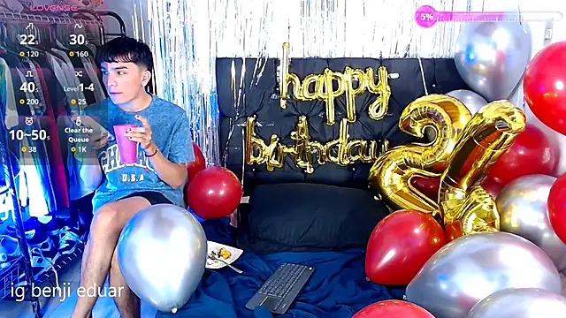 Snapshot of benji_hoter chatting on June 6, 2026, 2:44 pm benji hoter online show from June 6, 2026, 2:44 pm