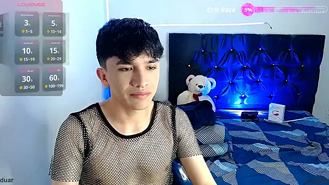 Snapshot of benji_hoter chatting on November 19, 2025, 8:31 pm benji hoter online show from November 19, 2025, 8:31 pm