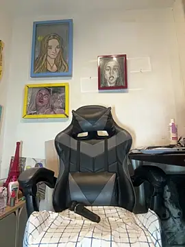 milena 23x online show from February 25, 2026, 8:03 am