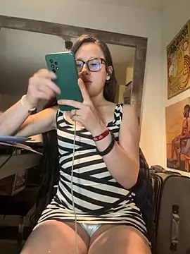 milena 23x online show from November 2, 2025, 6:51 am