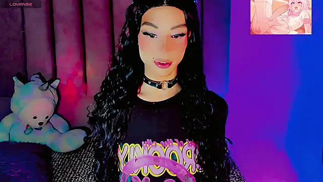 dollswit01 online show from April 8, 2026, 6:37 am