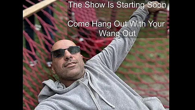 bear russian hunk online show from March 25, 2026, 1:21 pm