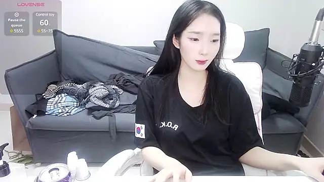 meow S2 online show from December 20, 2024, 7:12 am