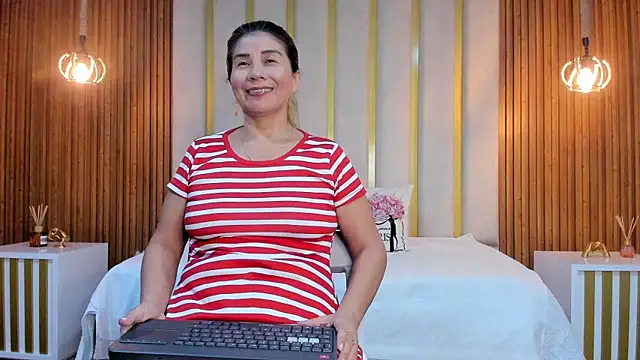 love mommy online show from February 27, 2025, 3:40 am