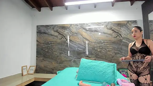 Snapshot of Yaya____11 chatting on October 23, 2025, 4:11 am Yaya 11 online show from October 23, 2025, 4:11 am