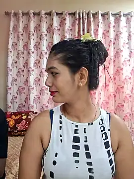 Snapshot of Garima_G chatting on January 17, 2026, 8:40 am Garima G online show from January 17, 2026, 8:40 am