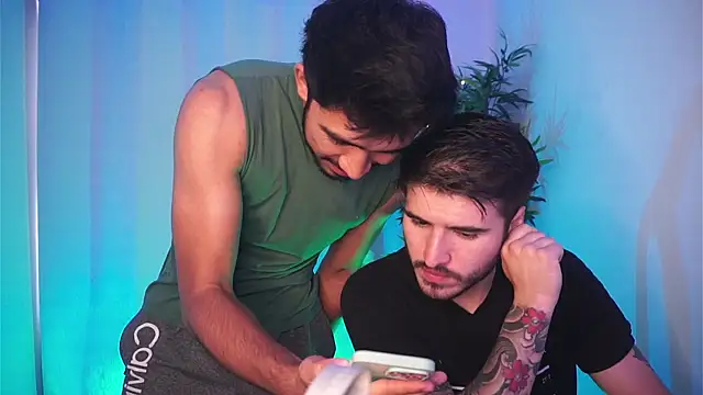 Snapshot of dam0n_fr0st chatting on December 15, 2025, 6:58 pm dam0n fr0st online show from December 15, 2025, 6:58 pm