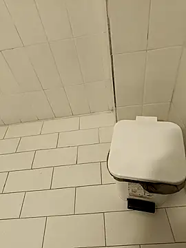 Snapshot of Kalia_Cross chatting on September 22, 2025, 8:09 am Kalia Cross online show from September 22, 2025, 8:09 am