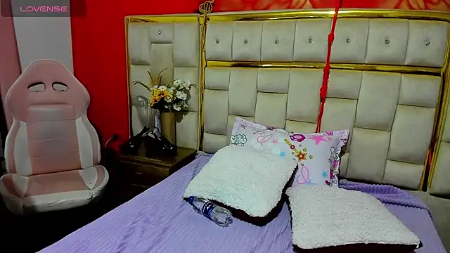 stripcharming  online show from September 9, 2025, 2:48 pm