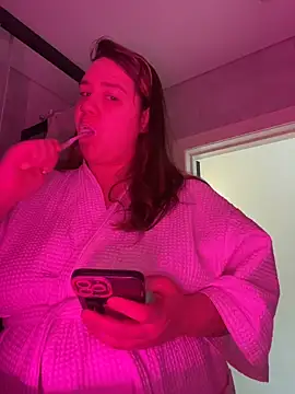 Snapshot of SuzieMurray chatting on February 12, 2026, 8:14 am SuzieMurray online show from February 12, 2026, 8:14 am