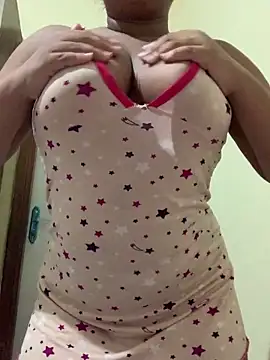 Snapshot of nanaypretinha chatting on February 20, 2025, 2:51 am nanaypretinha online show from February 20, 2025, 2:51 am