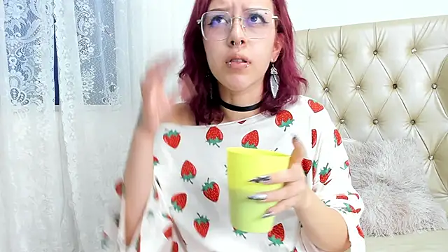 Snapshot of AlexaFoxy18 chatting on March 6, 2025, 5:03 am AlexaFoxy18 online show from March 6, 2025, 5:03 am