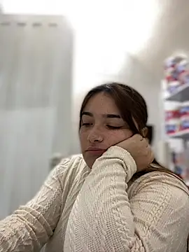 Snapshot of Tatiana_O chatting on March 6, 2025, 1:14 pm Tatiana O online show from March 6, 2025, 1:14 pm