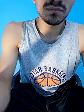 Snapshot of charlesss19 chatting on March 20, 2025, 3:45 am charlesss19 online show from March 20, 2025, 3:45 am