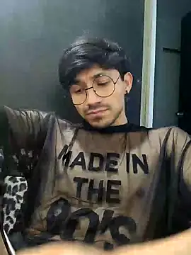 Snapshot of charlesss19 chatting on September 9, 2025, 2:21 am charlesss19 online show from September 9, 2025, 2:21 am