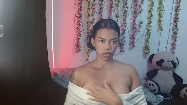 Snapshot of Shenna_brunette_ chatting on September 22, 2025, 3:12 am Shenna brunette online show from September 22, 2025, 3:12 am