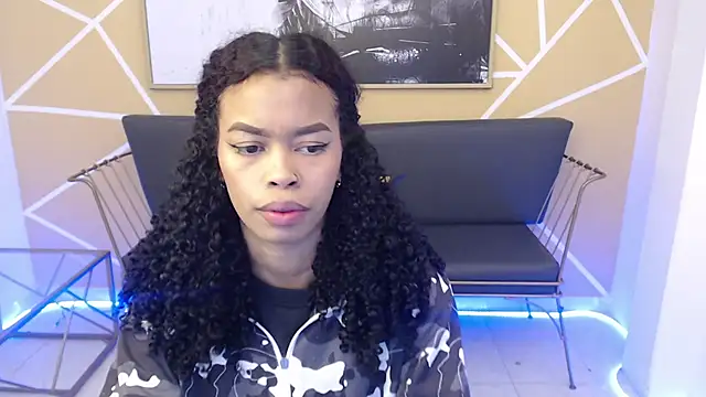 Snapshot of Shenna_brunette_ chatting on March 19, 2025, 1:07 pm Shenna brunette online show from March 19, 2025, 1:07 pm