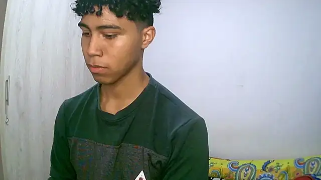 sexy diamante  online show from November 1, 2025, 6:02 pm