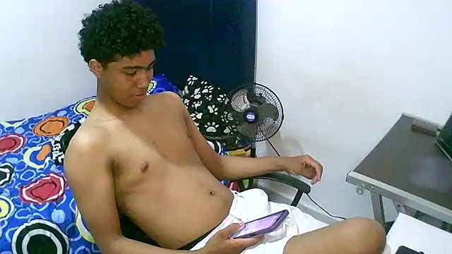 sexy diamante  online show from September 21, 2025, 10:15 pm