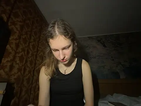 Snapshot of Eva_Angel3 chatting on November 14, 2025, 6:33 pm Eva Angel3 online show from November 14, 2025, 6:33 pm