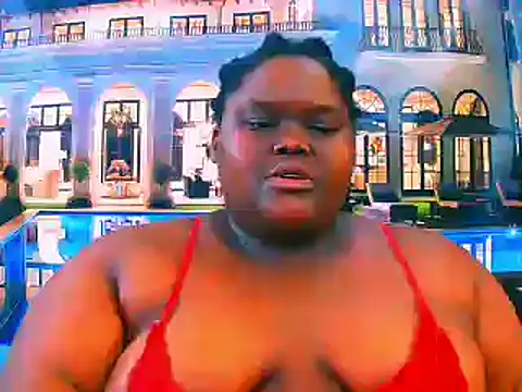 Snapshot of EbonyHotBuns chatting on May 4, 2026, 5:33 am EbonyHotBuns online show from May 4, 2026, 5:33 am