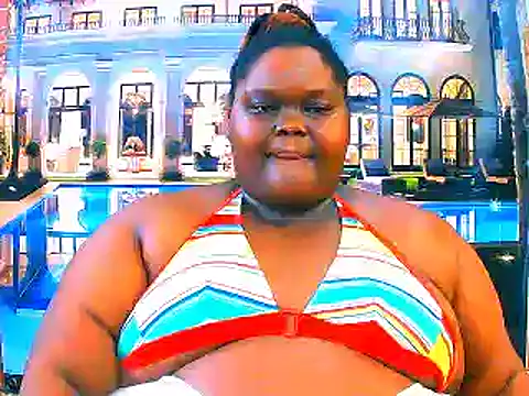 Snapshot of EbonyHotBuns chatting on April 20, 2026, 6:20 pm EbonyHotBuns online show from April 20, 2026, 6:20 pm