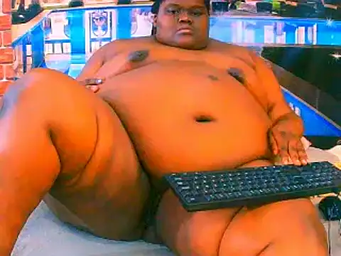Snapshot of EbonyHotBuns chatting on May 27, 2026, 2:02 pm EbonyHotBuns online show from May 27, 2026, 2:02 pm