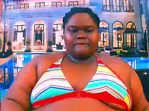 Snapshot of EbonyHotBuns chatting on May 5, 2026, 6:22 pm EbonyHotBuns online show from May 5, 2026, 6:22 pm