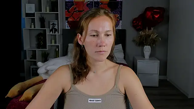 Snapshot of MichelleOrtis chatting on September 10, 2025, 1:21 pm MichelleOrtis online show from September 10, 2025, 1:21 pm