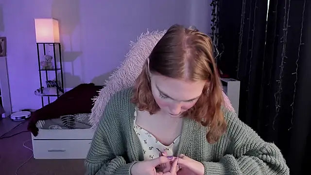 Snapshot of ReddHotPipper chatting on November 6, 2025, 2:48 am ReddHotPipper online show from November 6, 2025, 2:48 am