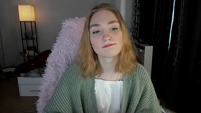 Snapshot of ReddHotPipper chatting on November 30, 2025, 3:29 am ReddHotPipper online show from November 30, 2025, 3:29 am