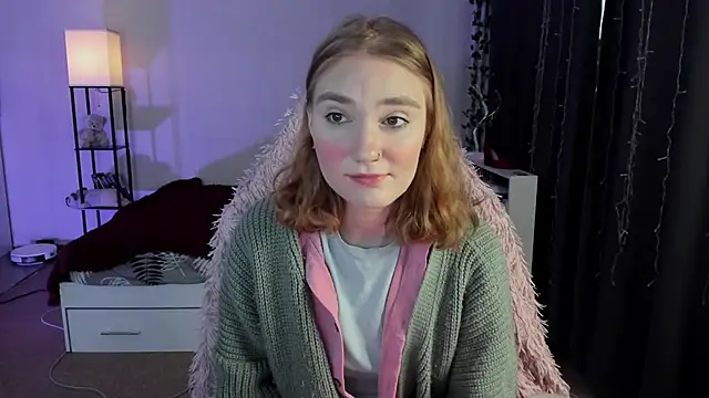 Snapshot of ReddHotPipper chatting on November 5, 2025, 3:09 am ReddHotPipper online show from November 5, 2025, 3:09 am