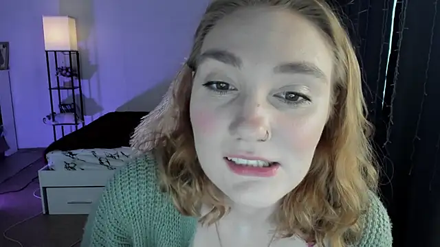 Snapshot of ReddHotPipper chatting on October 24, 2025, 2:43 am ReddHotPipper online show from October 24, 2025, 2:43 am